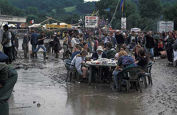 glastonbury18.jpg